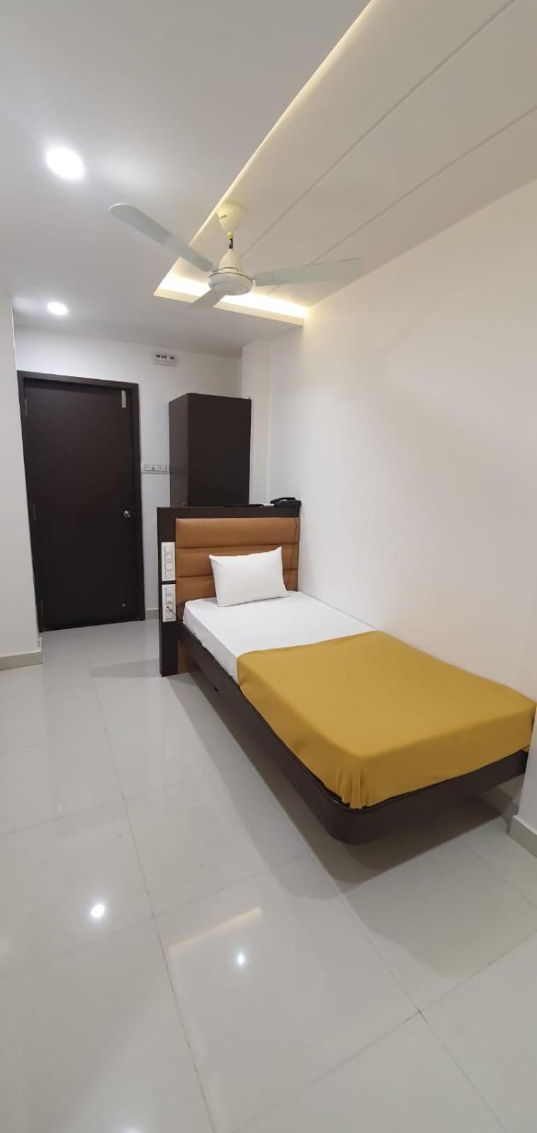 Hotel N K Bhuj Exterior photo